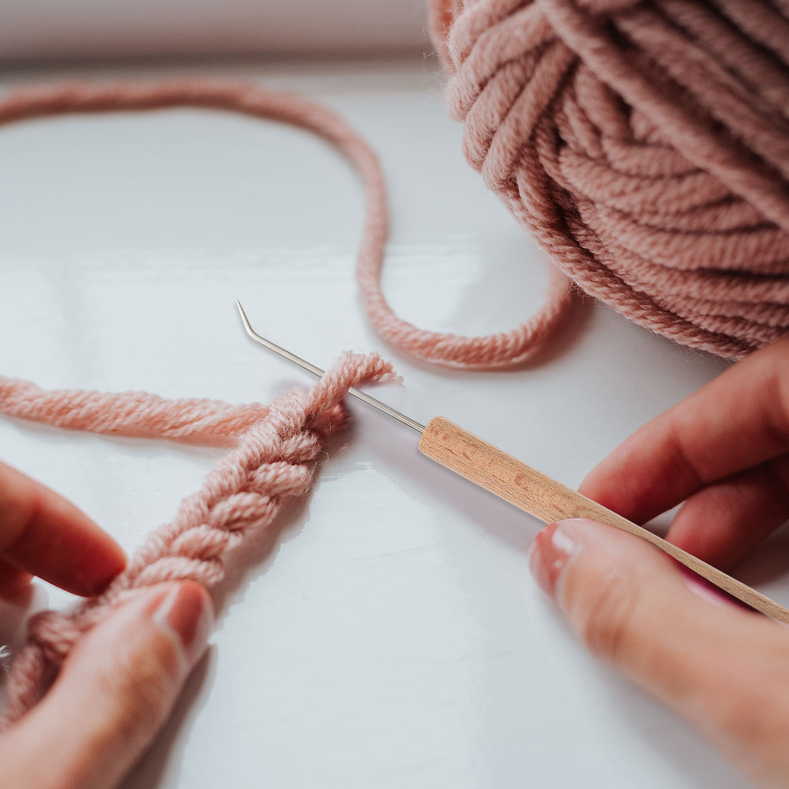 1 Stück Häkelnadel mit Holzgri – Wooden Crochet Hooks Ergonomic Handle Bewertung und Preis
